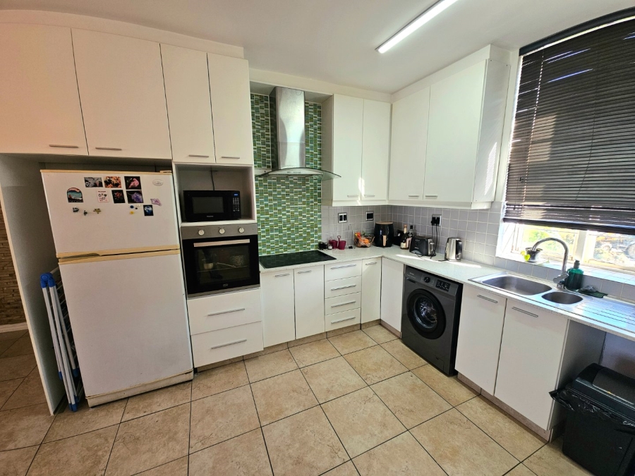 3 Bedroom Property for Sale in Zonnebloem Western Cape